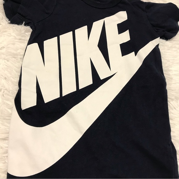Nike | Blue tee Onesie for babies sz 6-9 mos, navy - Picture 9 of 11